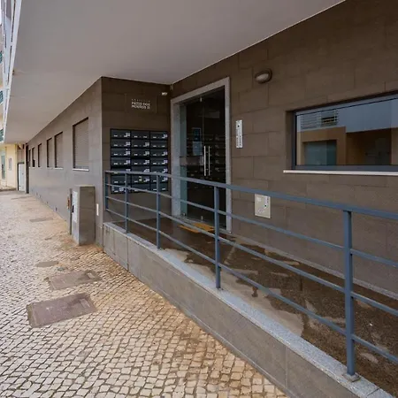 Spacious & Modern 3bdr In Algarve By Lovelystay *