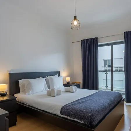 Spacious & Modern 3bdr In Algarve By Lovelystay * シルヴェス